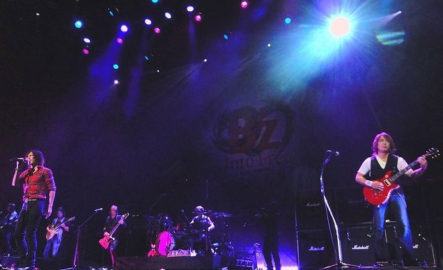 B’z LIVE-GYM 2012 -Into Free-の写真がたくさん見れるサイトを発見！！